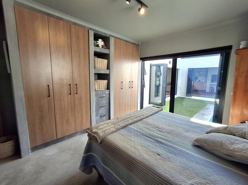 4 Bedroom Property for Sale in Shelley Point Western Cape